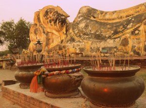 Reclining buddha of 