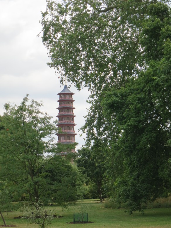 Giant Japanese pagoda. The gardens also contain a small wooden house, called a minka, which was transferred piece by piece from Japan in 2000. 