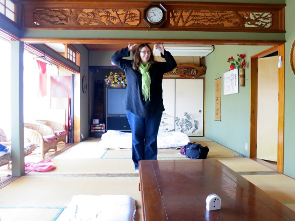 Giantess in the ryokan