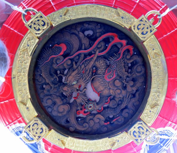 The lantern at Thunder Gate