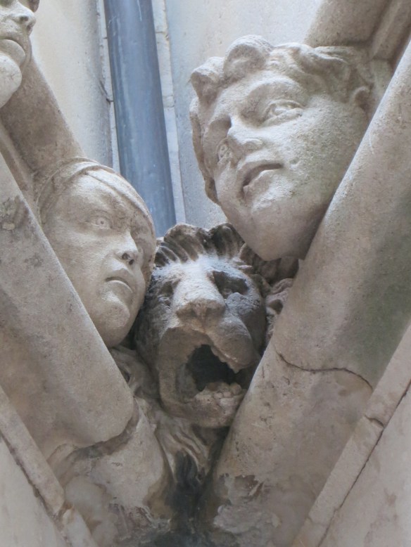 If we don't look at the lion, maybe he won't eat us. Don't look at the lion, man...