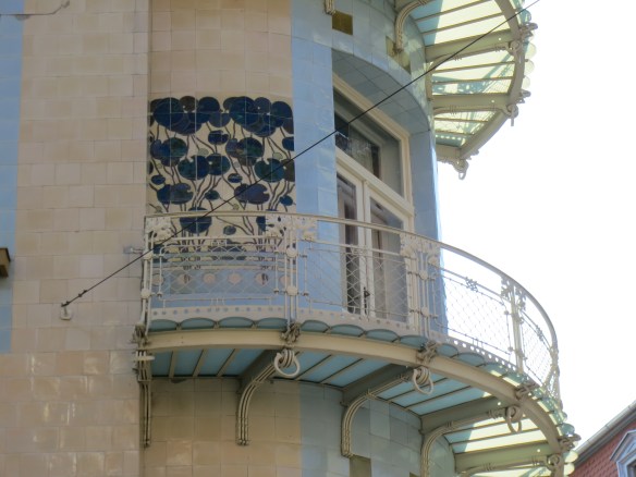 Decorative flourishes