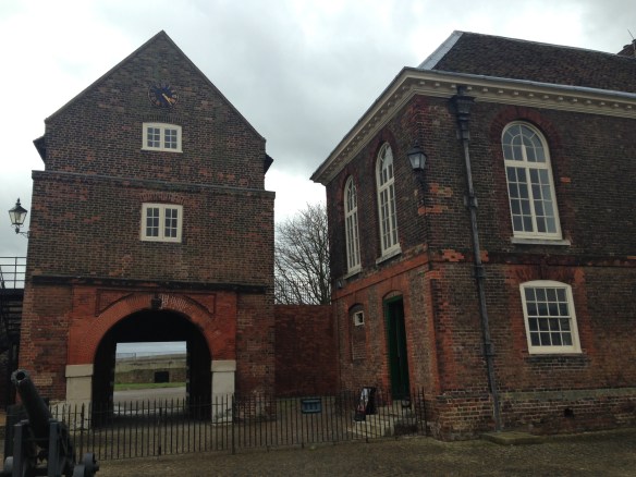 The guardhouse at the entrance to the fort